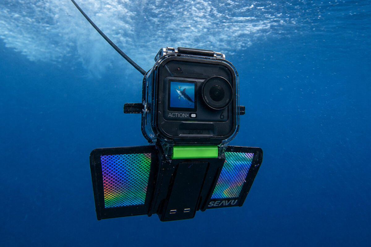 Seavu Explorer underwater fishing camera trolling behind boat showing live view in clear blue water