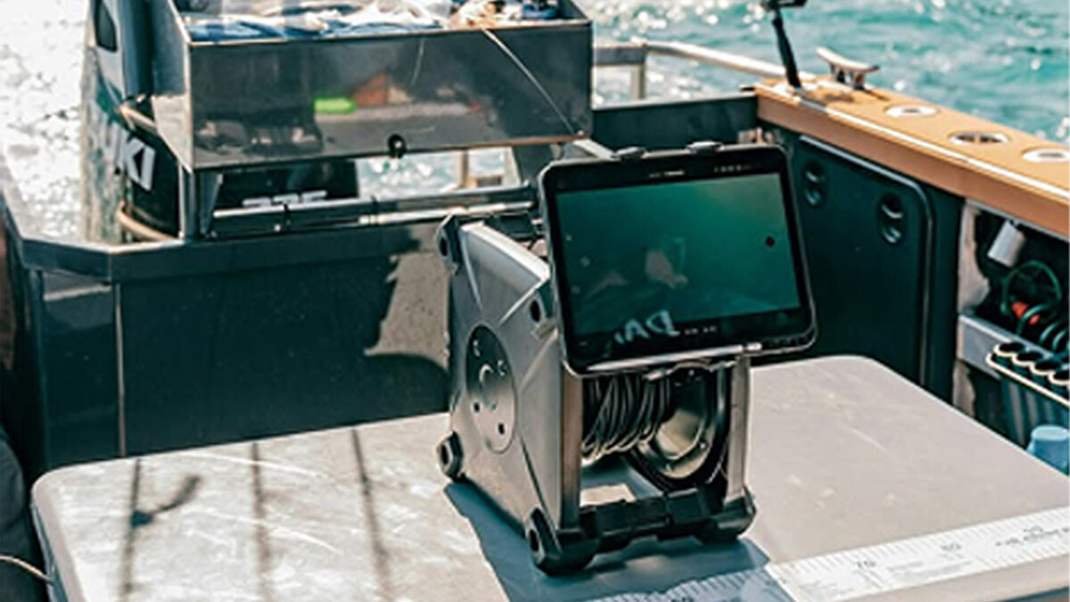 tow cam for fishing live underwater footage viewed on mobile device