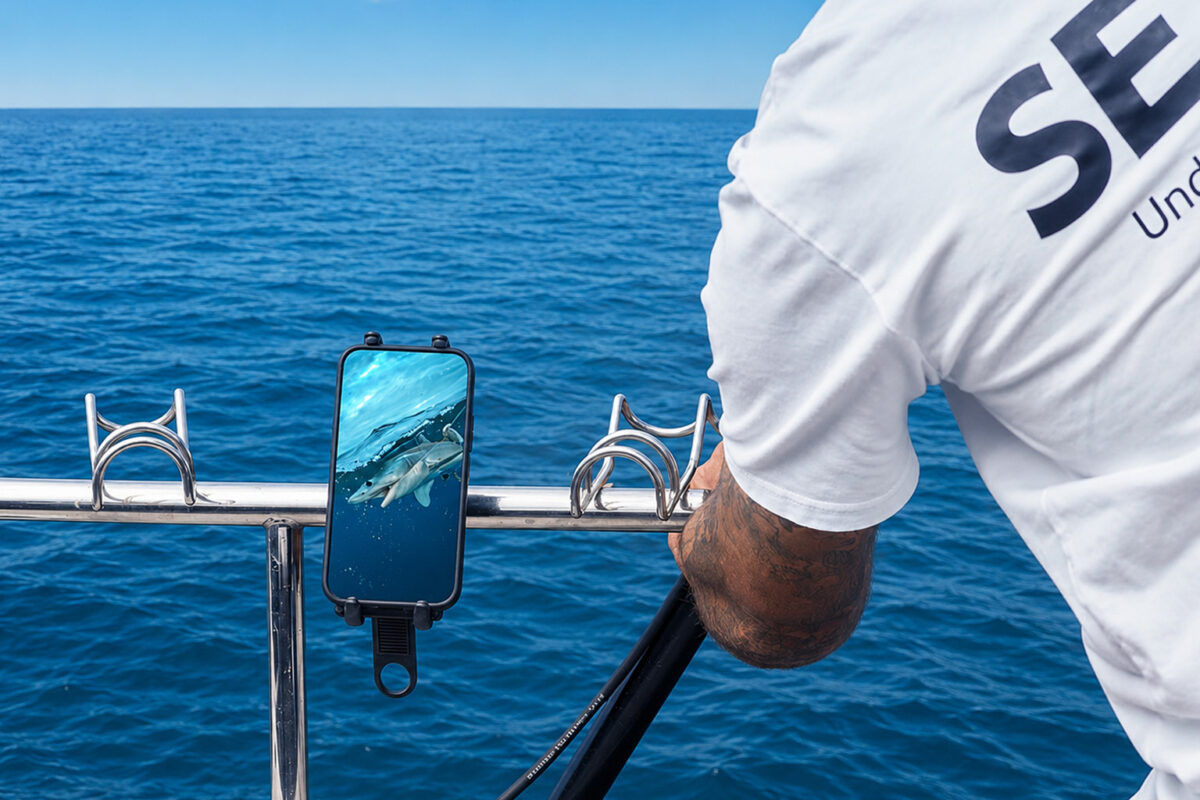 Seavu Seeker Marine Kit showing live underwater preview on phone while fishing