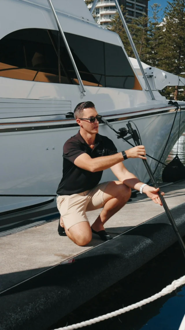 Sam Phillips (@samphillipsriviera) from @rmarinejones is demonstrating how easy it is to use the Seavu Seeker Pole Kit.

Check the link in bio for the full range of Seavu Kits. 

#Seavu #SeavuSeeker #BoatMaintenance #HullInspection #BoatLife #YachtLife #MarineGear #BoatOwners
